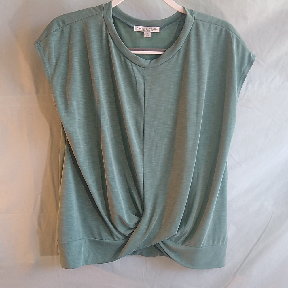 NWOT Green Envelope L Soft & Smoky Sage Green Twisty Top